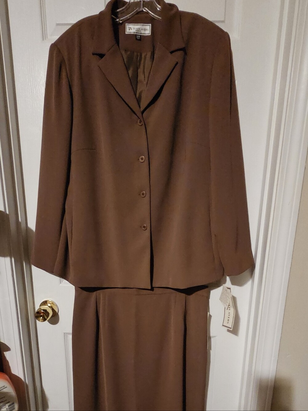 NWT Travis Ayers Size 18 Brown Caramel women's blazer and skirt set New!  Tags